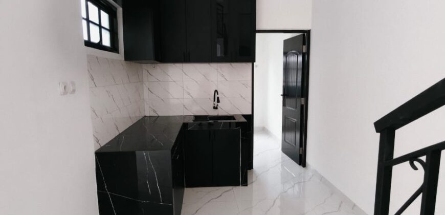 Rumah Ciracas Kelapa 2 Wetan
