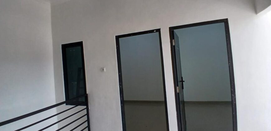 RUMAH BATU AMPAR KERAMAT JATI