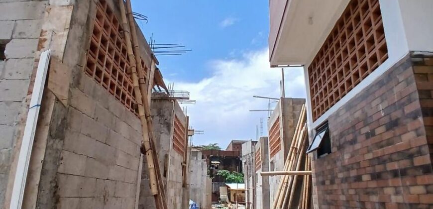 RUMAH BATU AMPAR KERAMAT JATI
